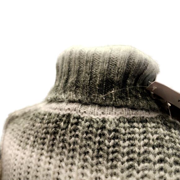 TOPMAN NWT Turtleneck Wool Blend Sweater Ombre Gray Small - Picture 5 of 10